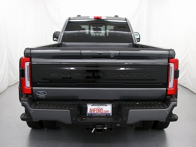 2026 Ford F-450 Platinum photo 9