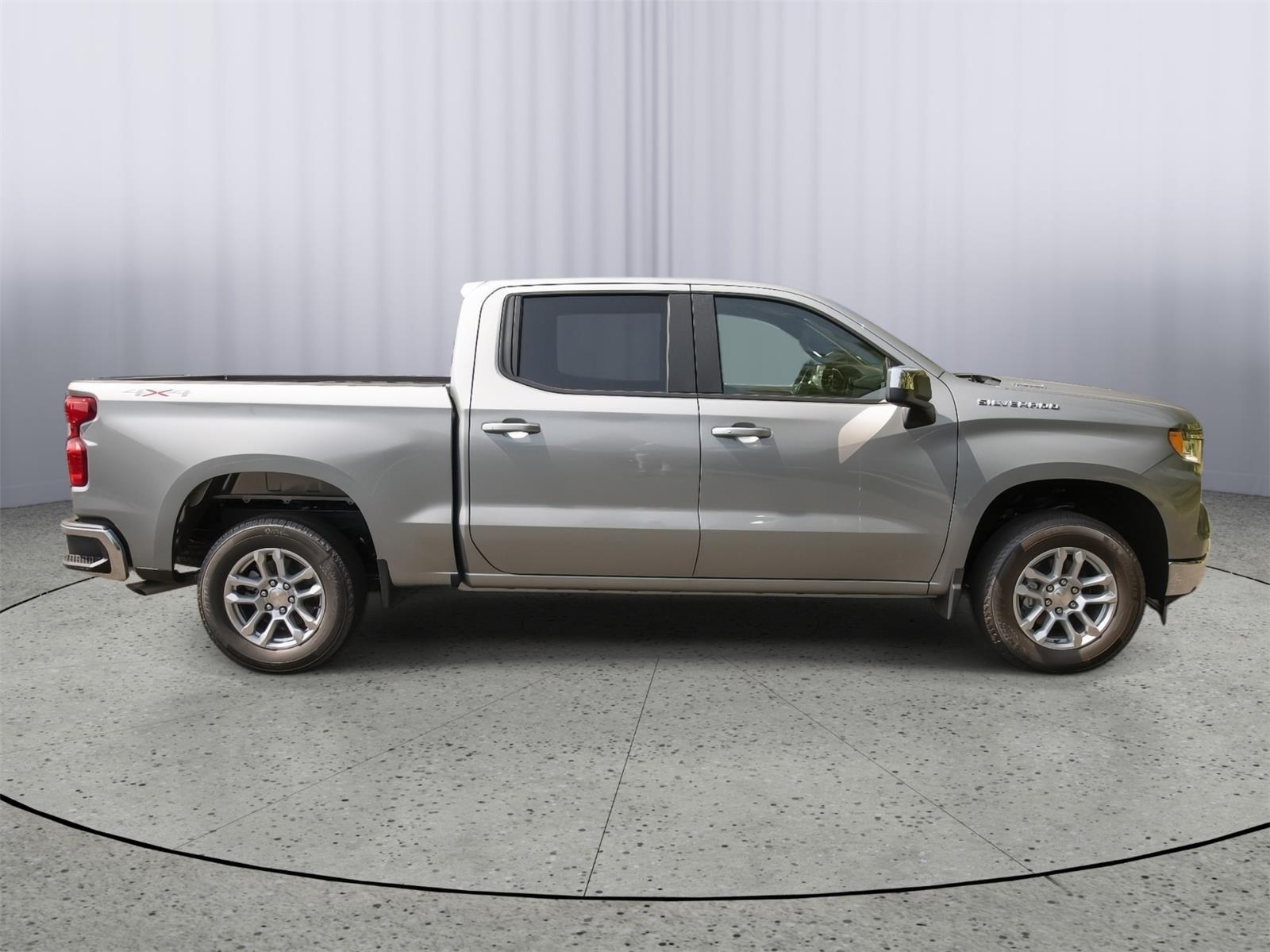 2025 Chevrolet Silverado 1500 LT photo 9