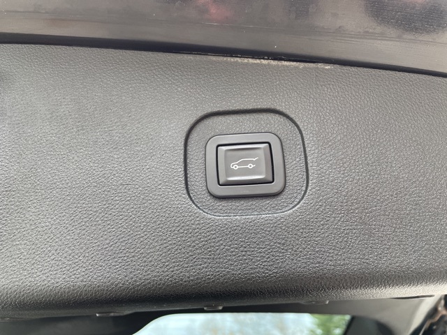 2016 Chevrolet Equinox LTZ photo 3