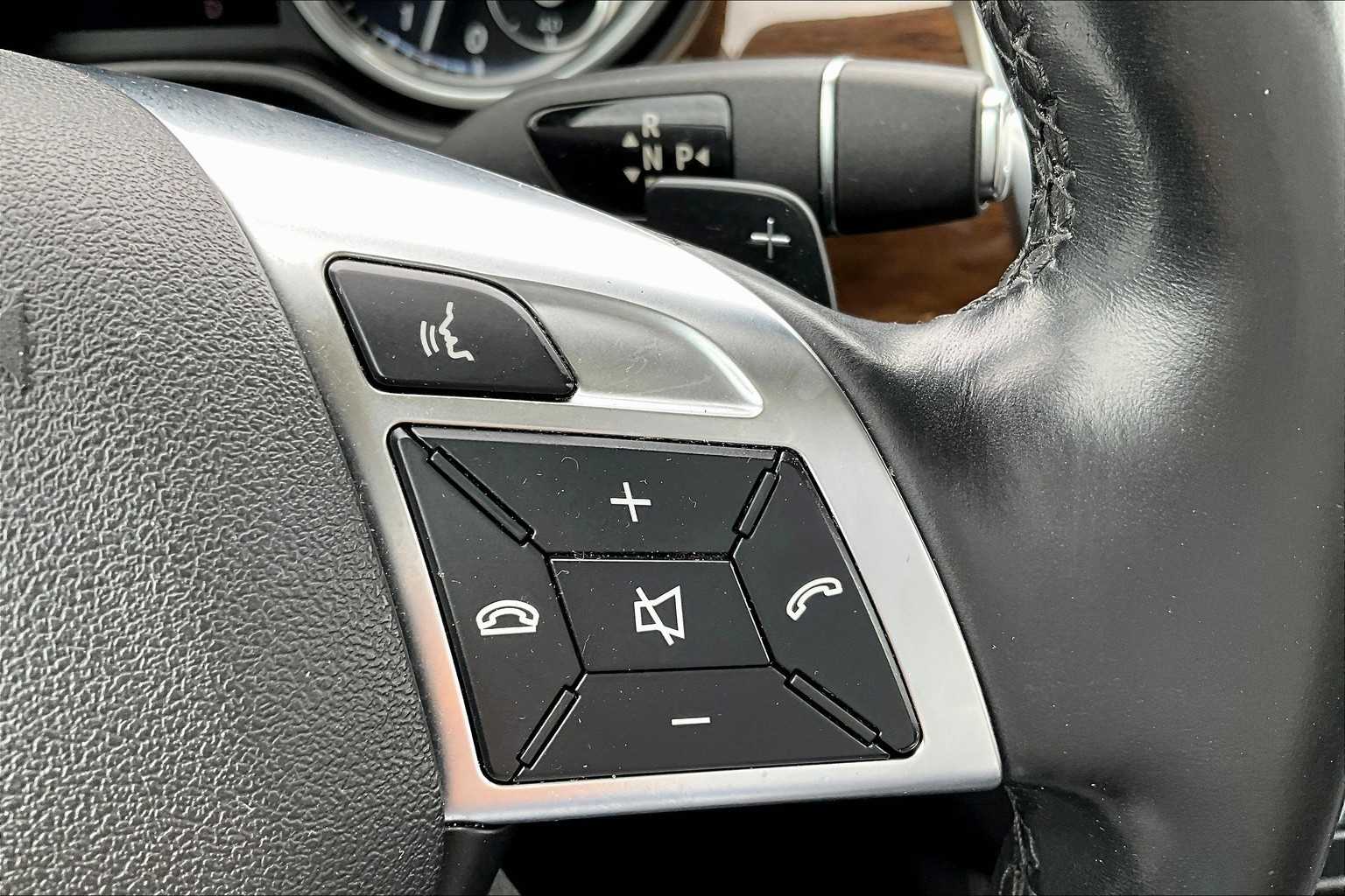 2016 Mercedes Benz GL 450 photo 21