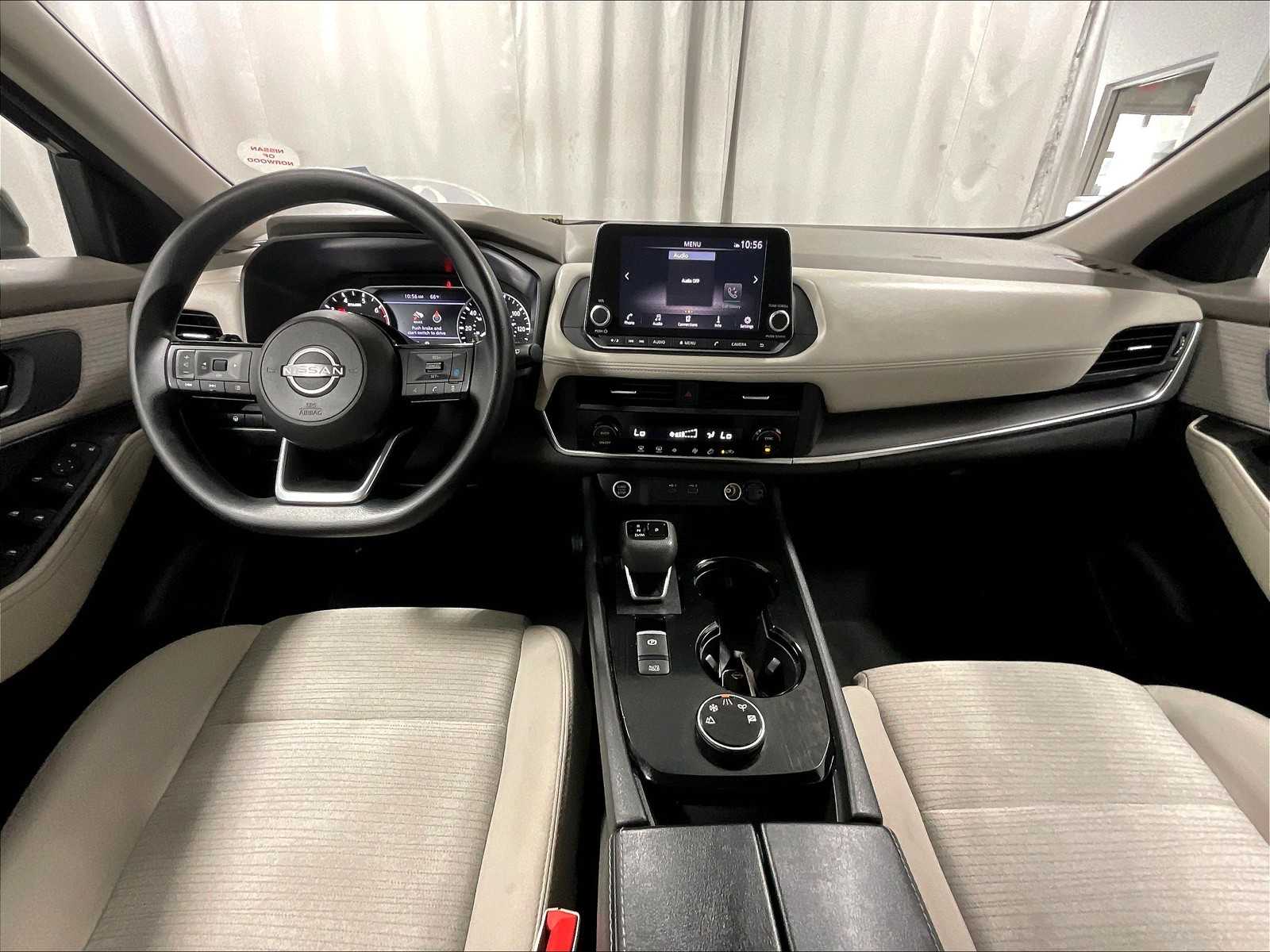 2023 Nissan Rogue SV photo 21