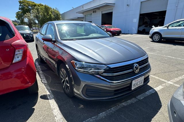 3VW5M7BU3RM030636