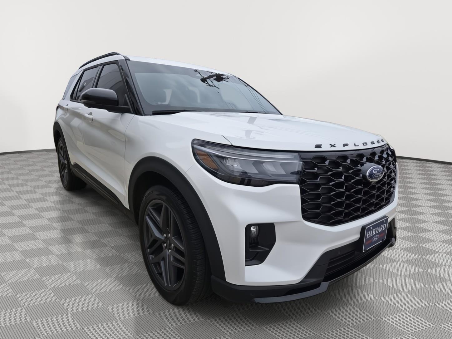 2025 Ford Explorer ST's photo