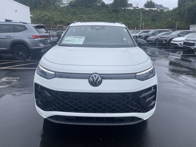 2025 Volkswagen Tiguan SE R-Line Black photo 2