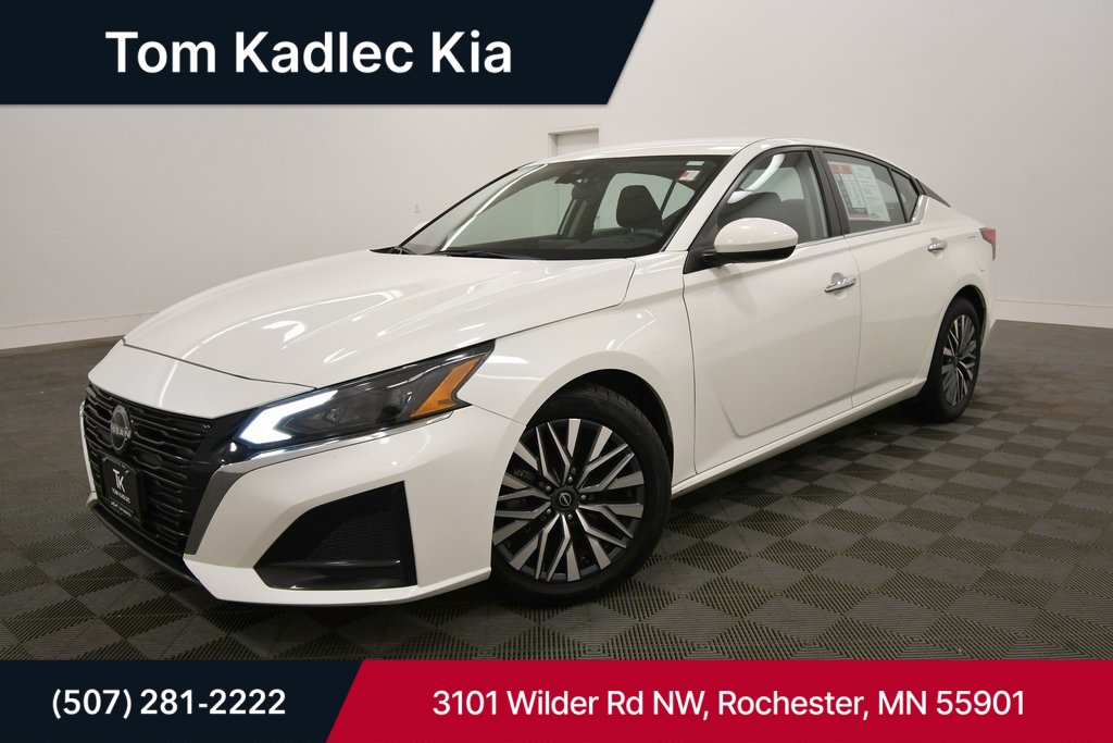 2023 Nissan Altima SV