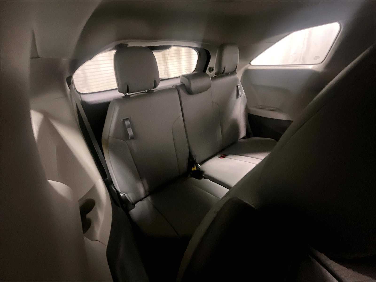 2022 Toyota Sienna XLE photo 17