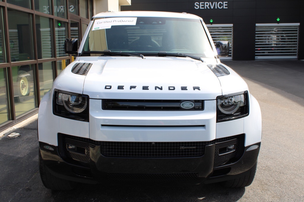 2023 Land Rover Defender 110 X-Dynamic SE photo 2