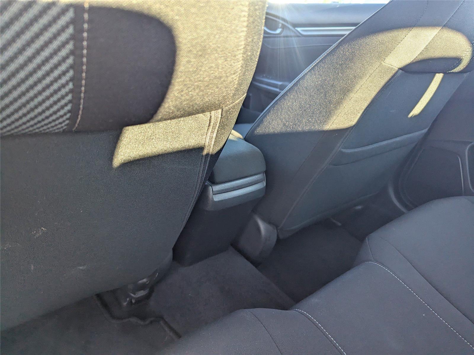 2017 Honda Civic Hatchback EX photo 17