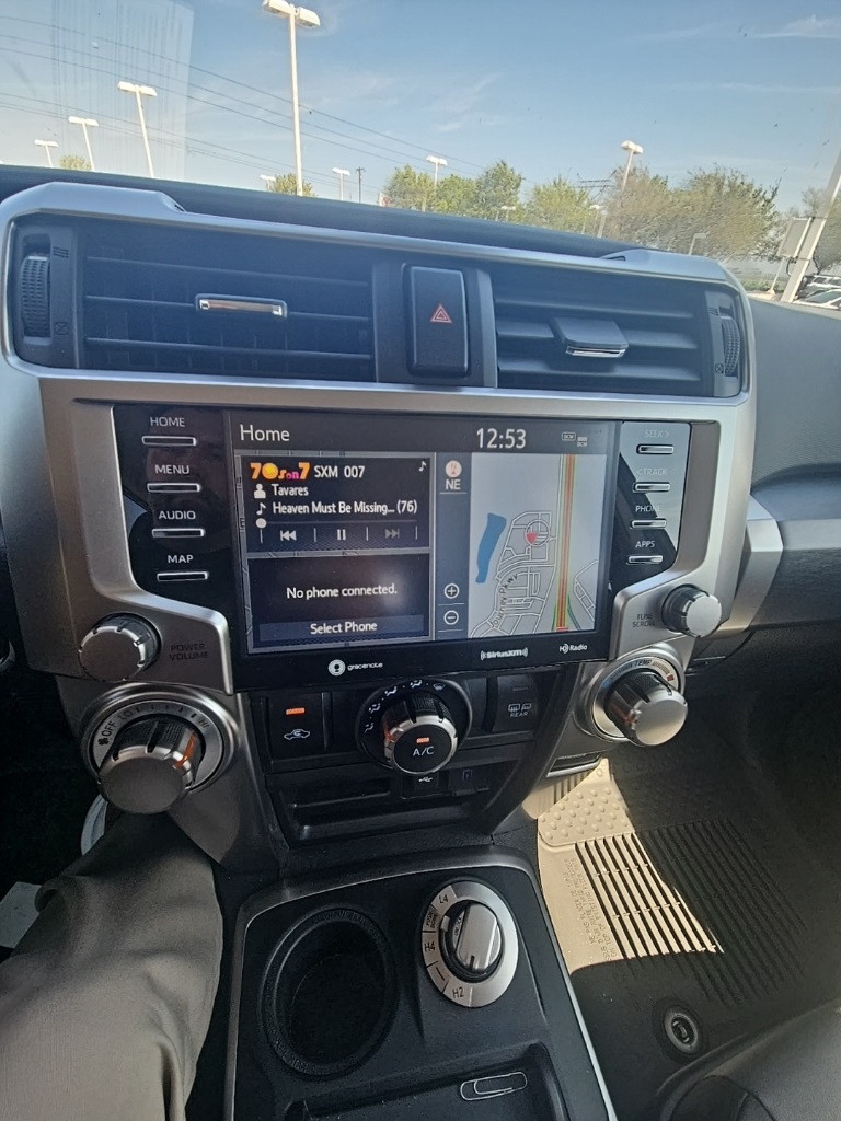 2024 Toyota 4Runner SR5 Premium photo 4