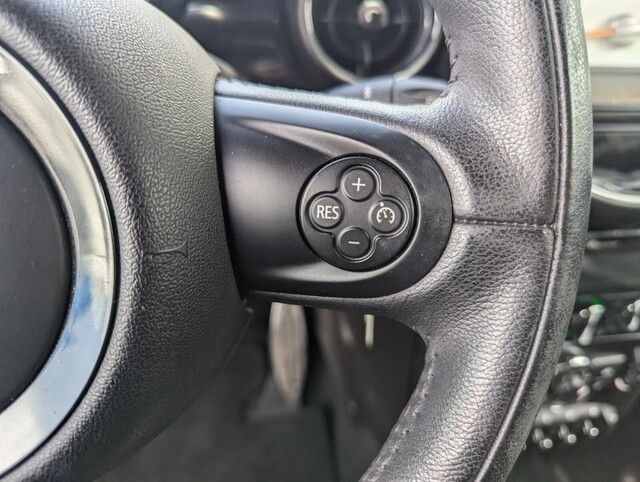 2013 Mini Cooper Convertible S photo 16