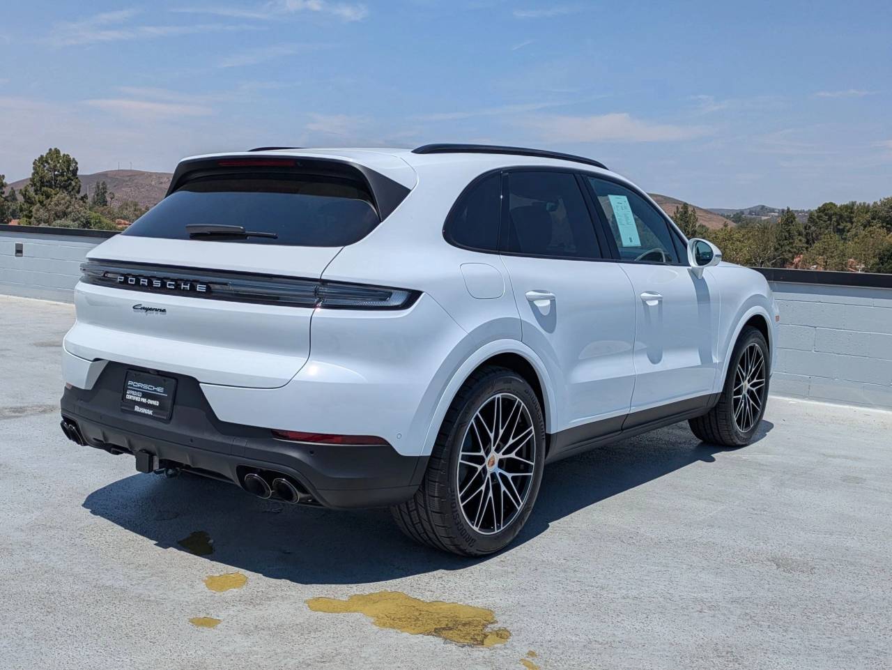 2025 Porsche Cayenne Base photo 5