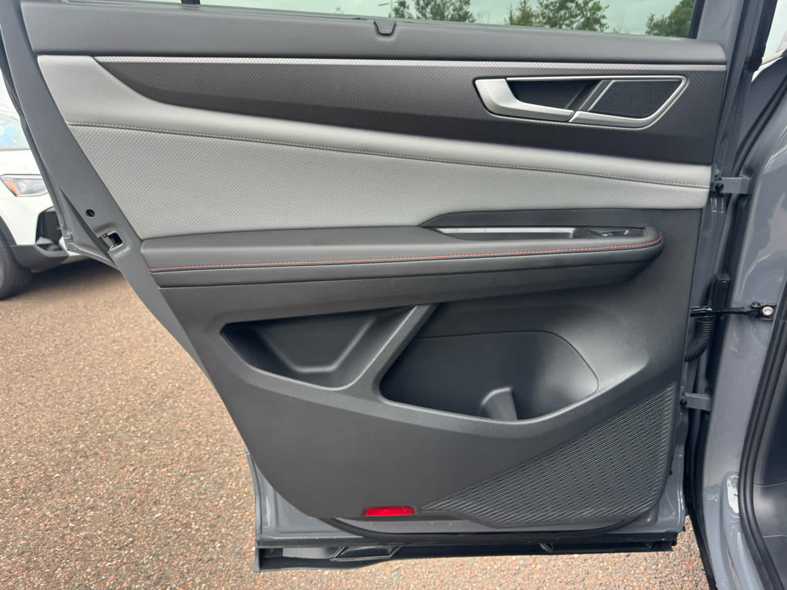 2025 Volkswagen Atlas Peak Edition SE photo 22