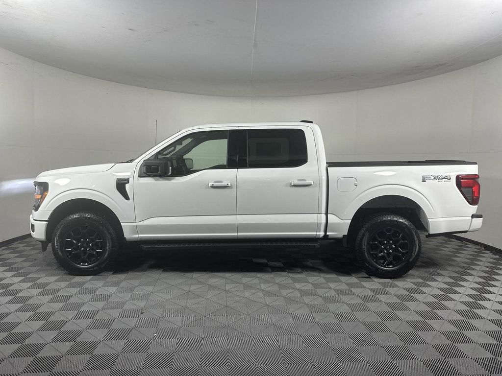 2025 Ford F-150 XLT photo 4