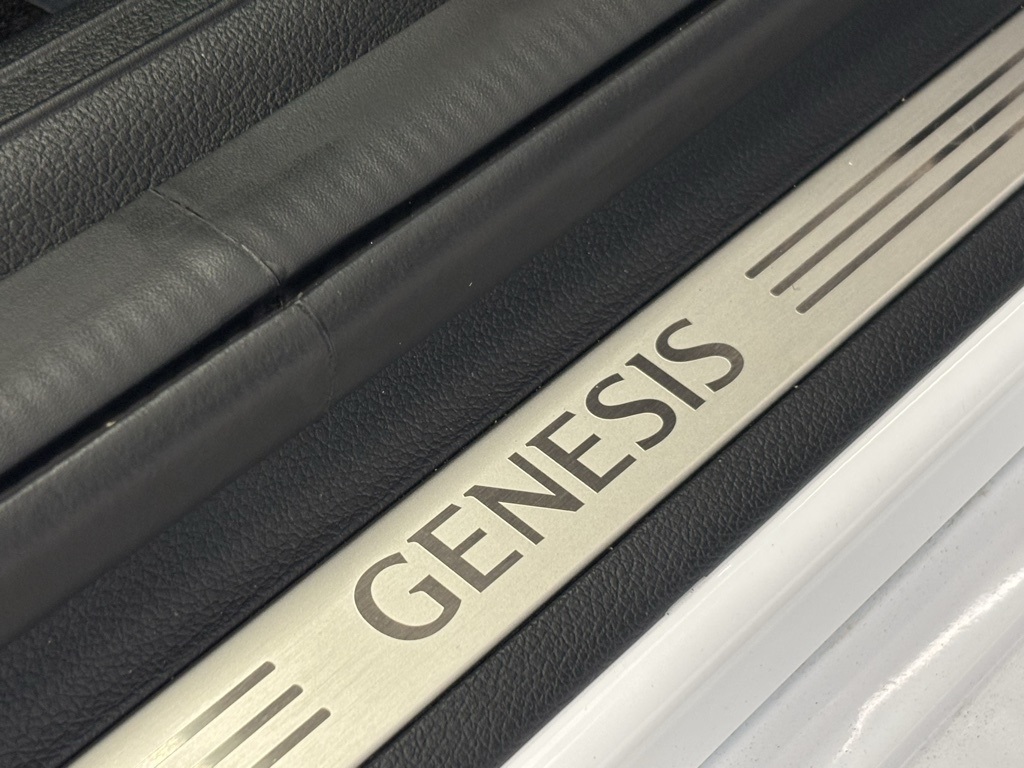 2025 Genesis G70 Sport Prestige photo 12