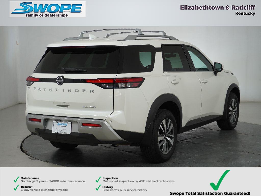 2024 Nissan Pathfinder SL photo 3