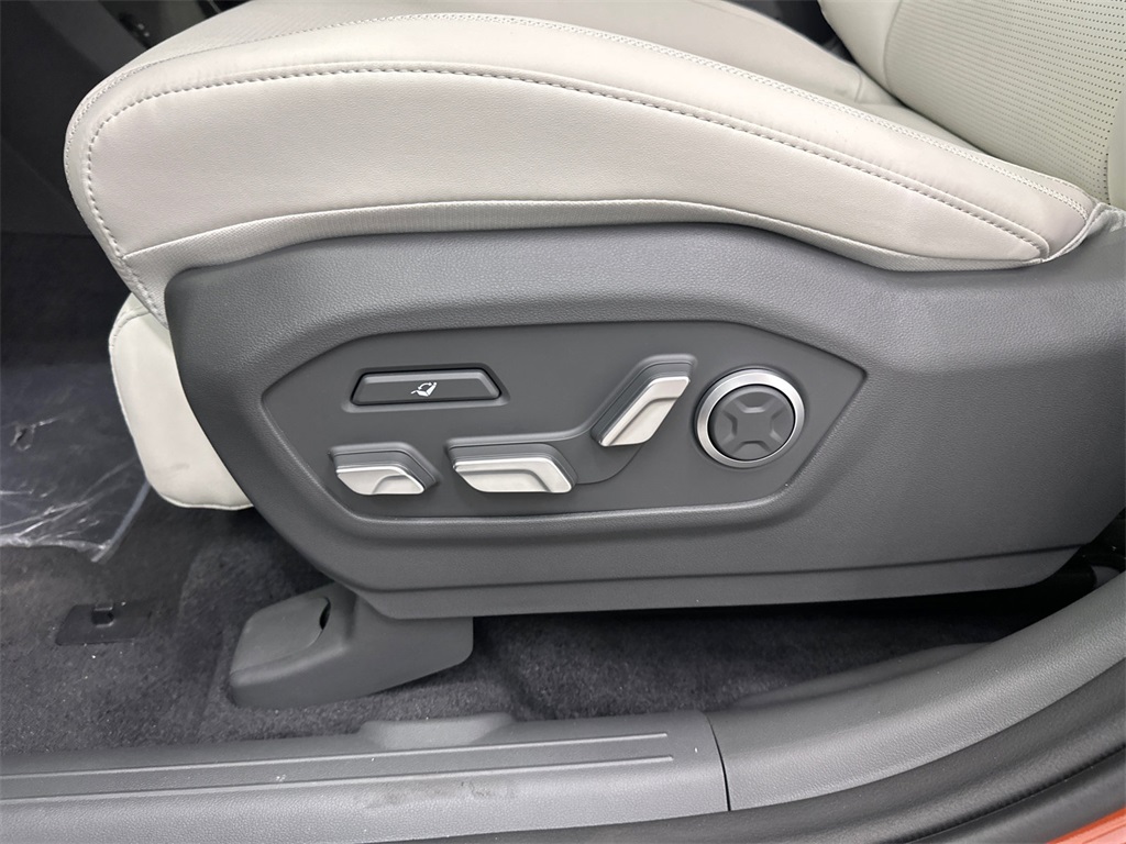 2025 Hyundai Santa Fe Calligraphy photo 10