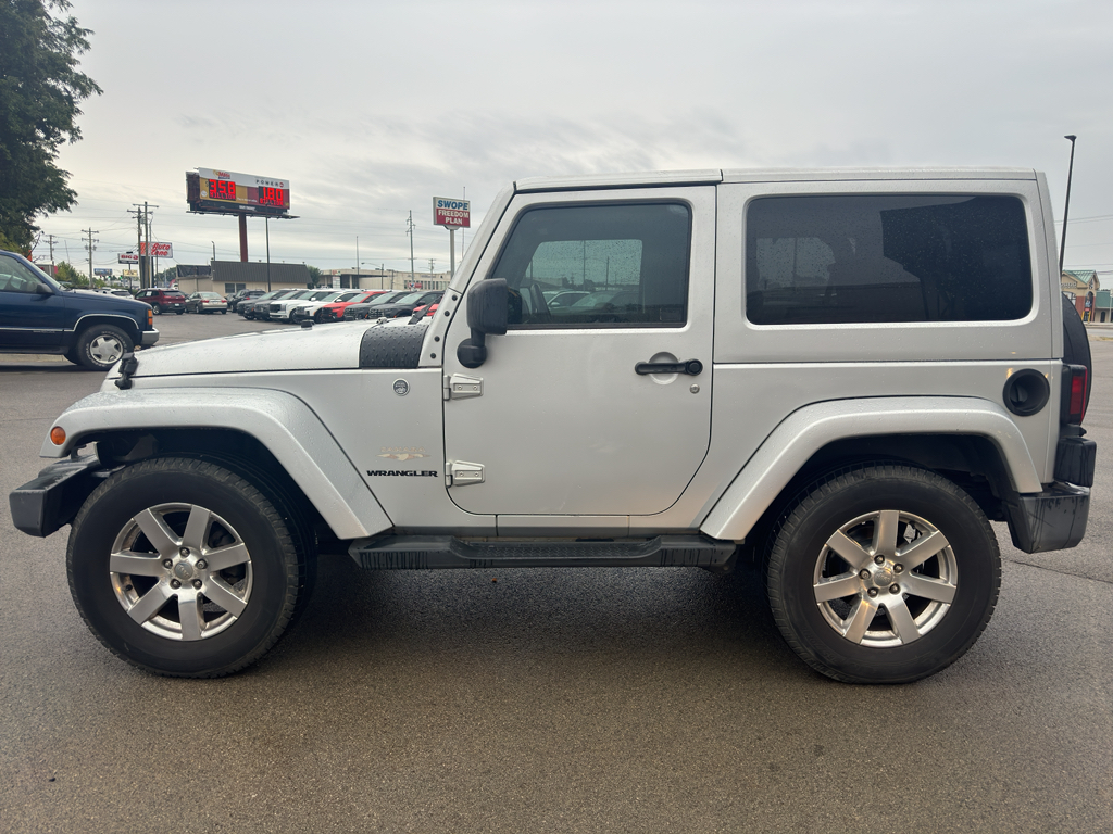 2012 Jeep Wrangler Sahara photo 6