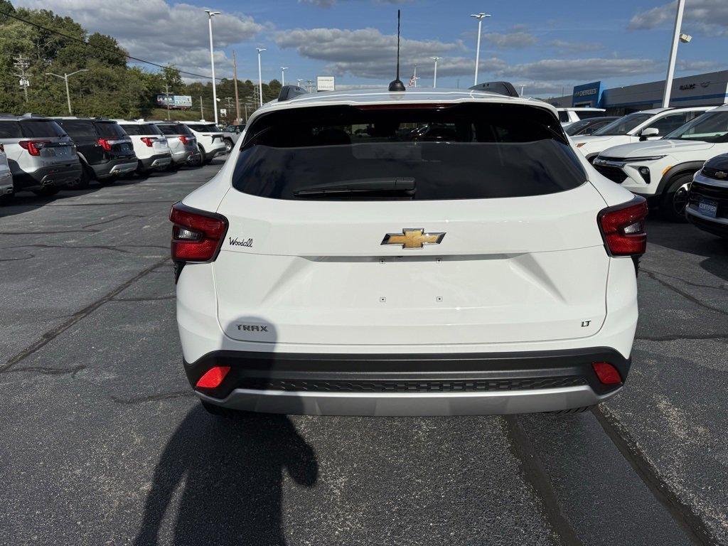 2024 Chevrolet Trax LT photo 6