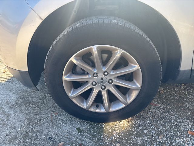 2014 Lincoln MKX Base photo 4