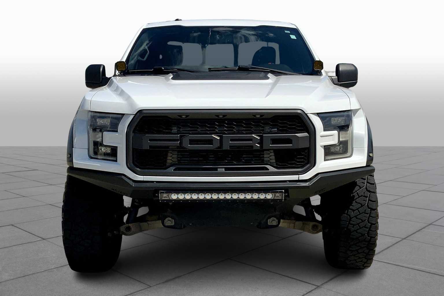 2018 Ford F-150 Raptor photo 3