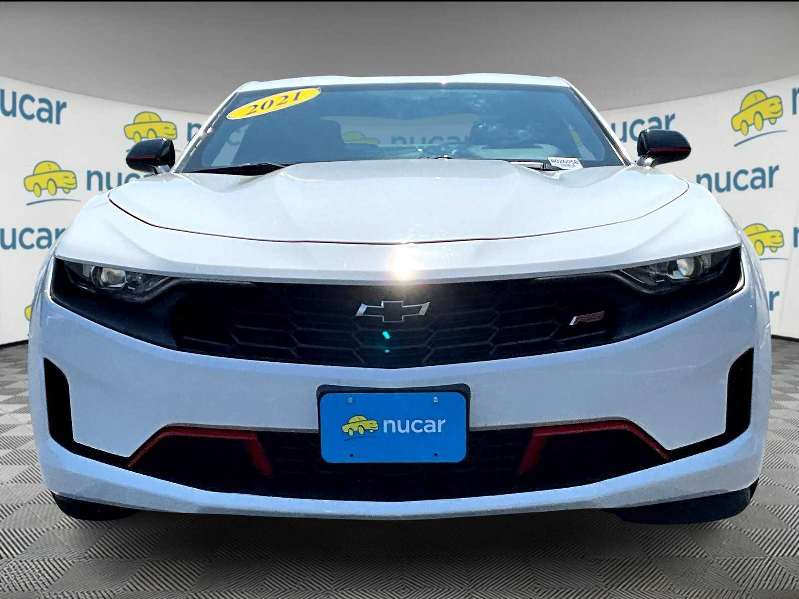 2021 Chevrolet Camaro 1LT photo 2