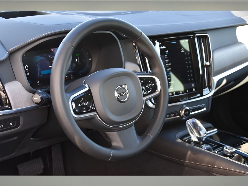 2024 Volvo S90 T8 Ultimate photo 4