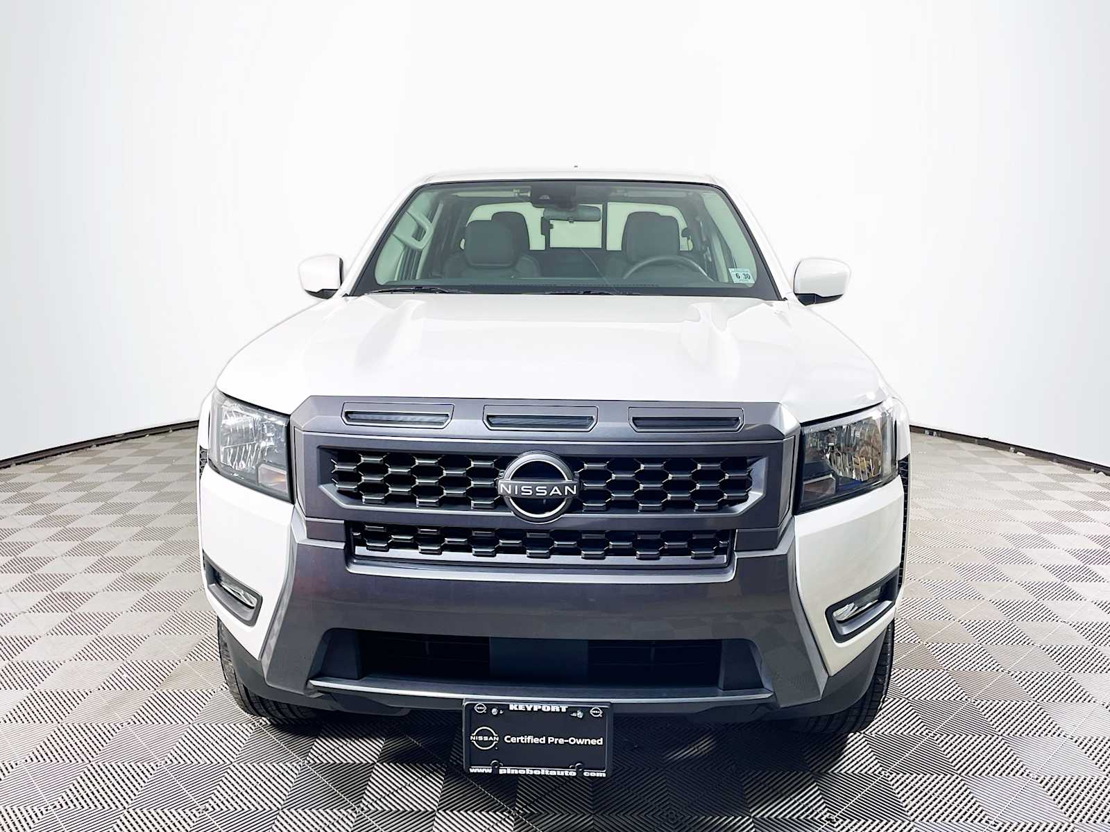 2025 Nissan Frontier SV photo 2