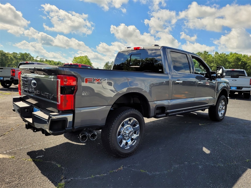 2025 Ford F-350 Lariat photo 10