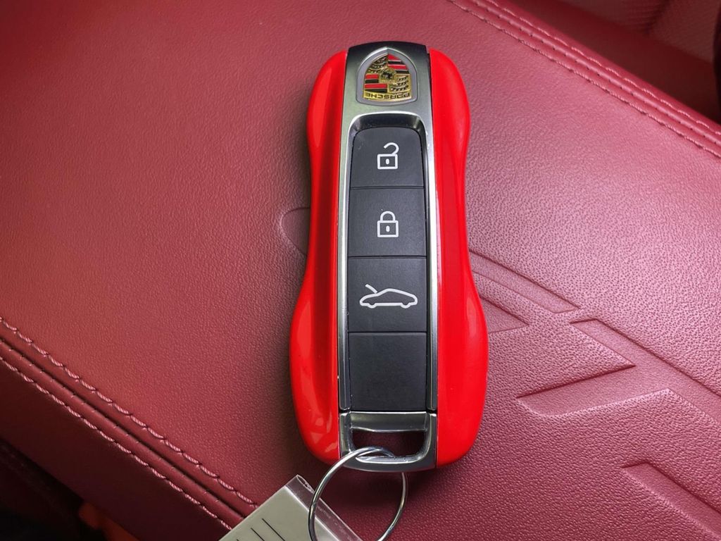 2023 Porsche 911 Targa 4 GTS photo 38