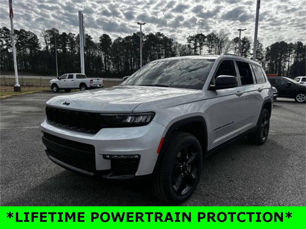 2025 Jeep Grand Cherokee Limited photo 3