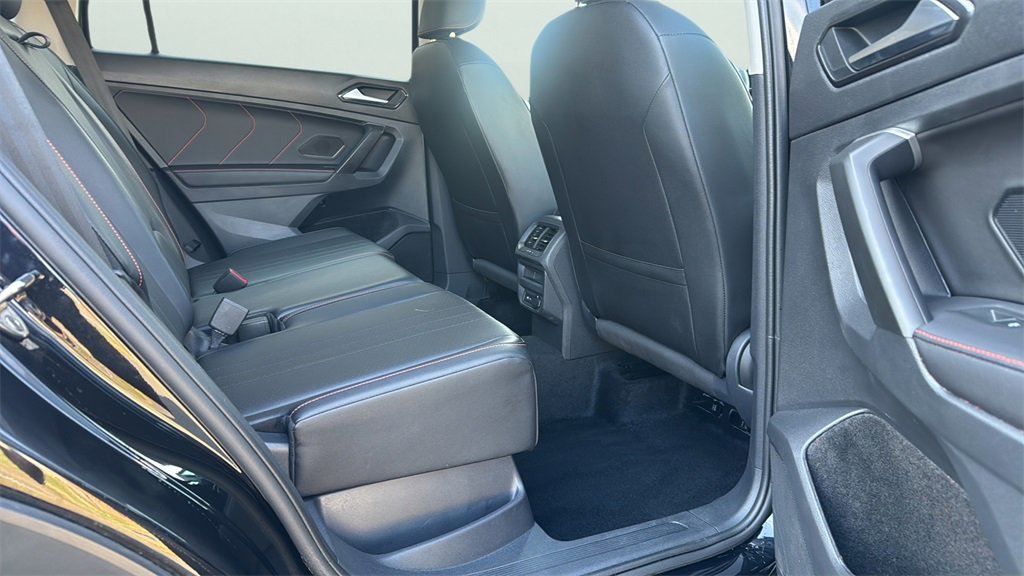2024 Volkswagen Tiguan Wolfsburg Edition photo 13