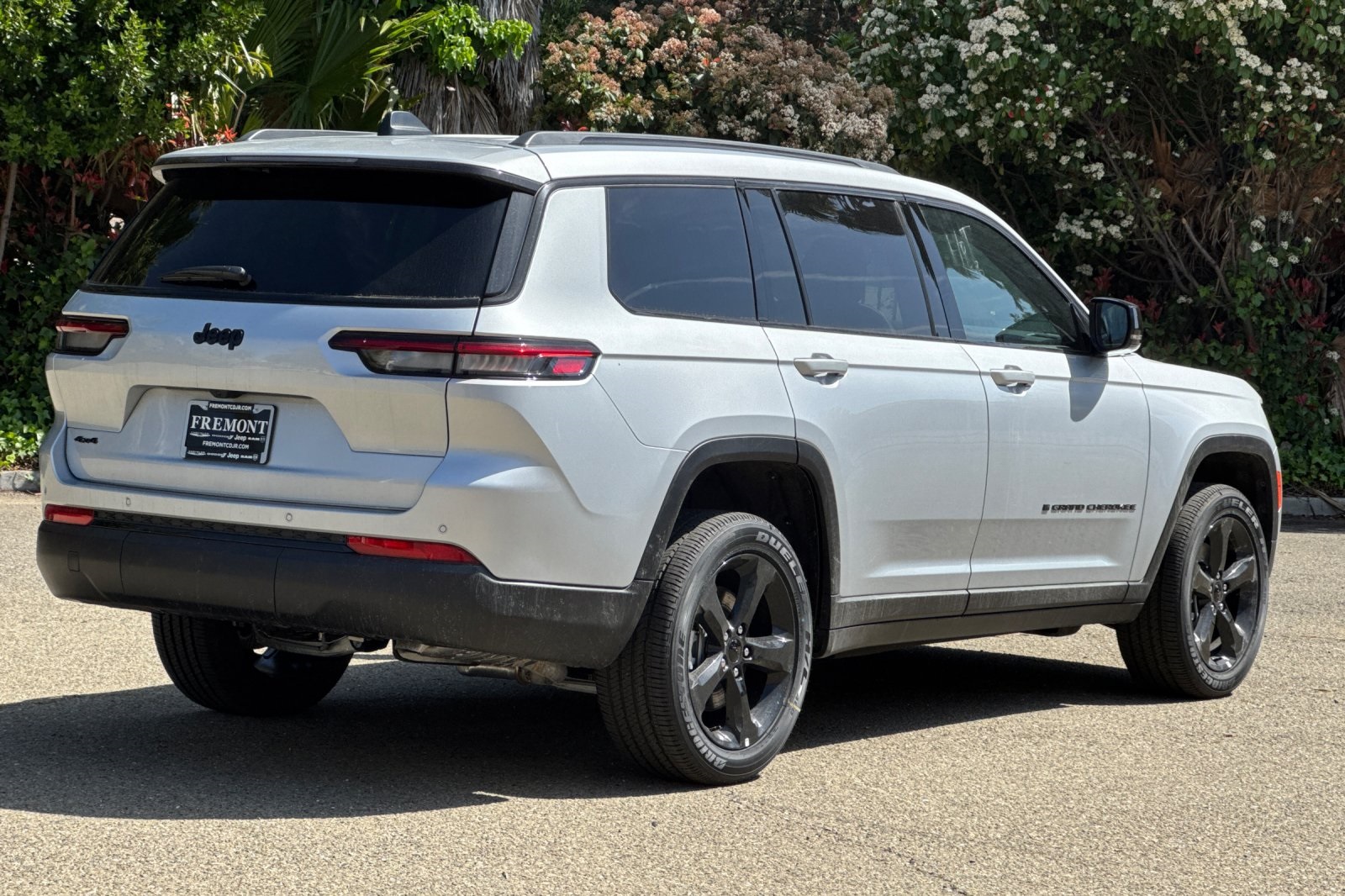 2025 Jeep Grand Cherokee Altitude X photo 3