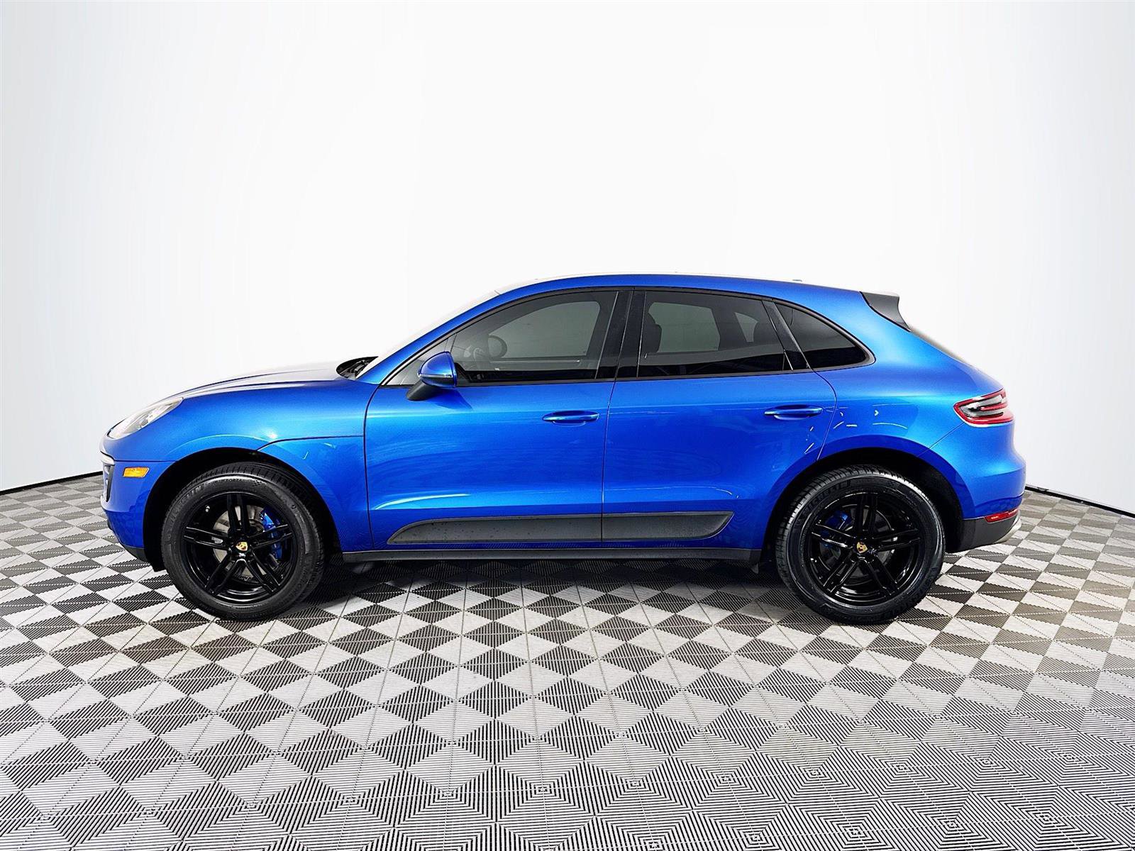 2018 Porsche Macan Base photo 8