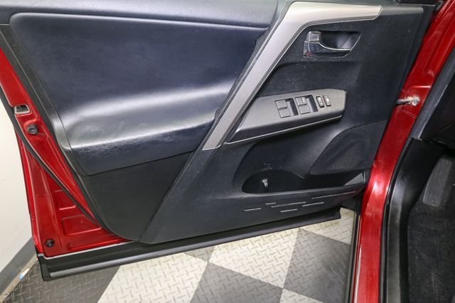 2018 Toyota RAV4 XLE photo 35