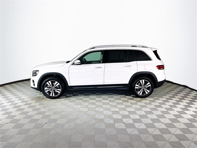 2026 Mercedes Benz GLB 250 photo 2