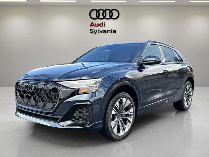 2025 Audi Q8 55 Premium Plus photo 3