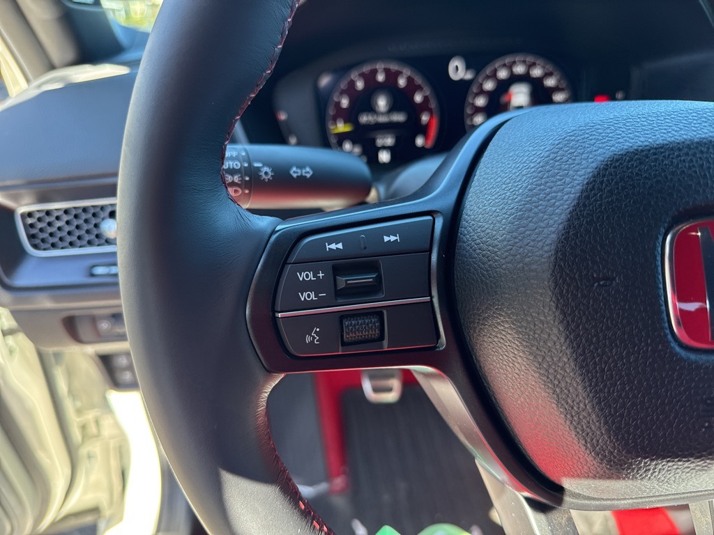2024 Honda Civic Hatchback photo 9