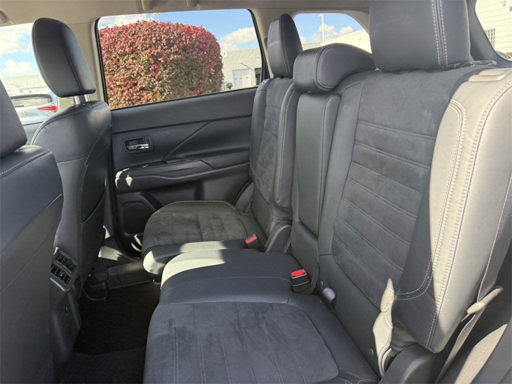 2019 MITSUBISHI OUTLANDER - Image 29