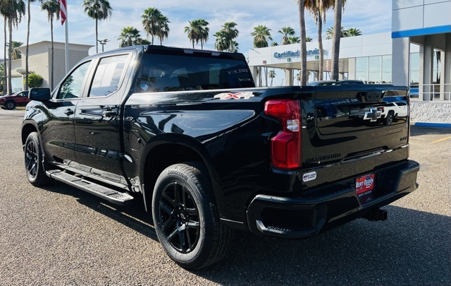 2024 Chevrolet Silverado 1500 RST photo 4