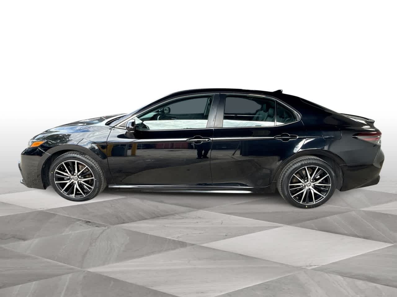 2021 Toyota Camry SE photo 5