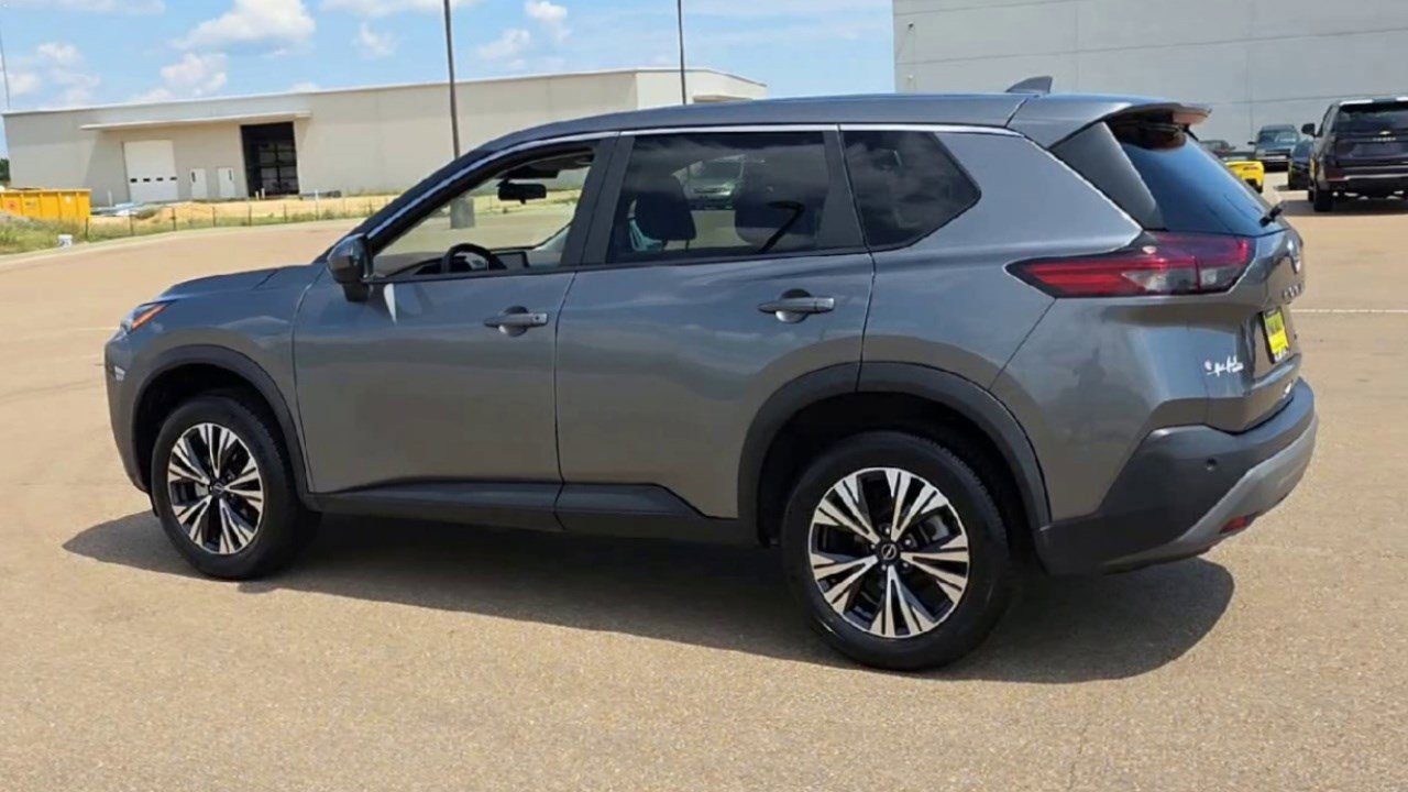 2023 Nissan Rogue SV photo 4