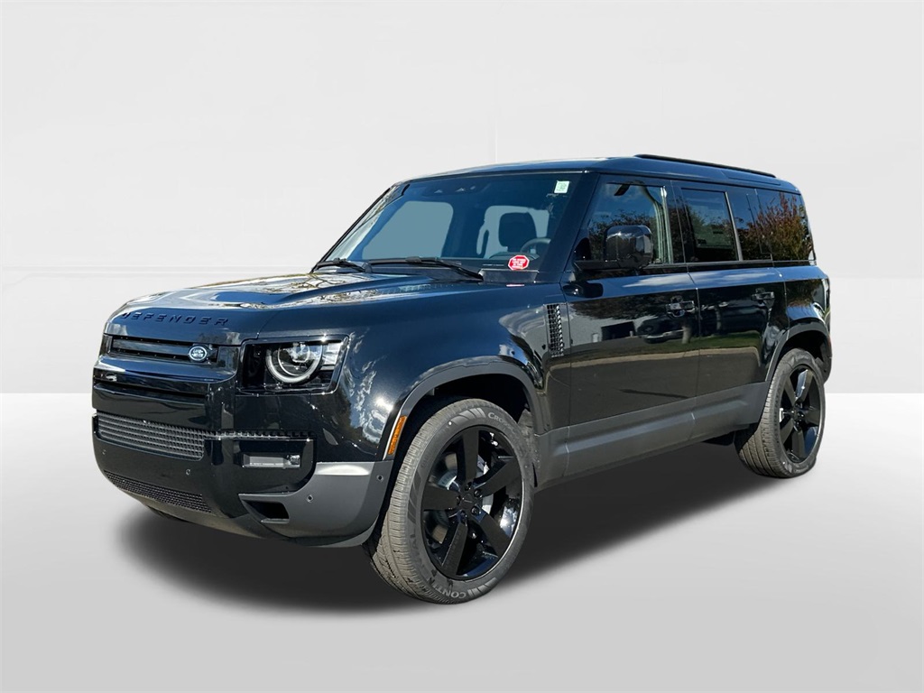 2026 Land Rover Defender S's photo
