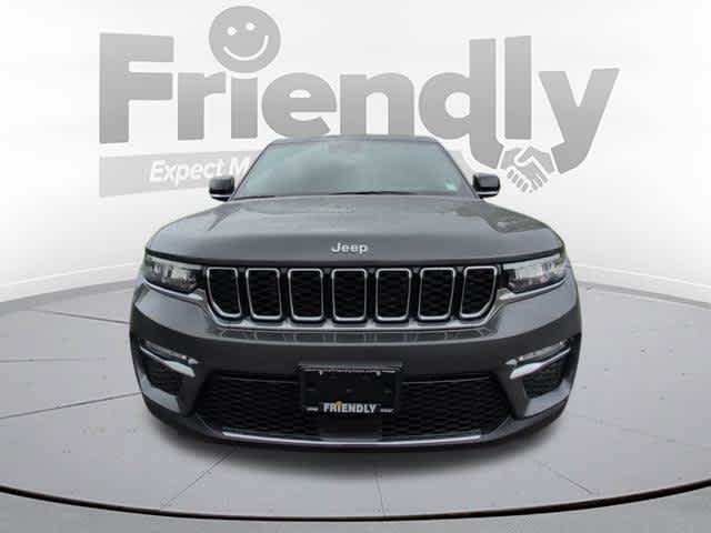 2024 Jeep Grand Cherokee Limited photo 3