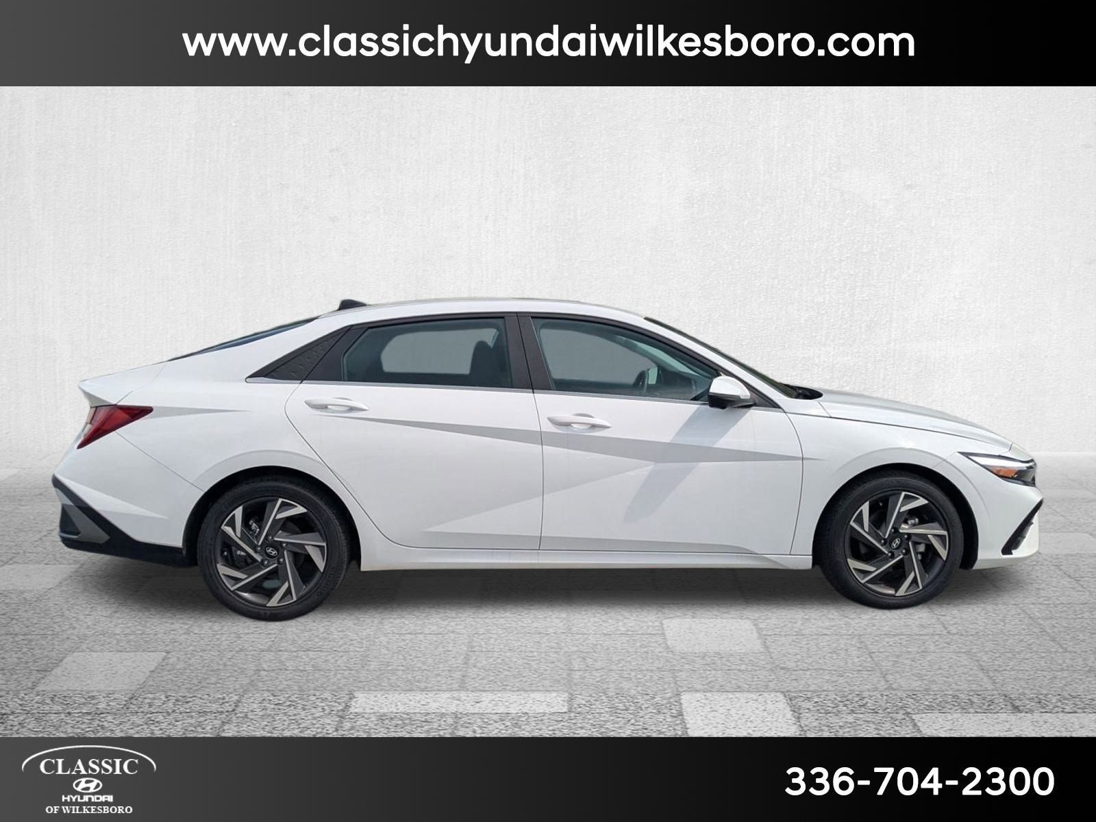 2024 Hyundai Elantra Limited photo 4