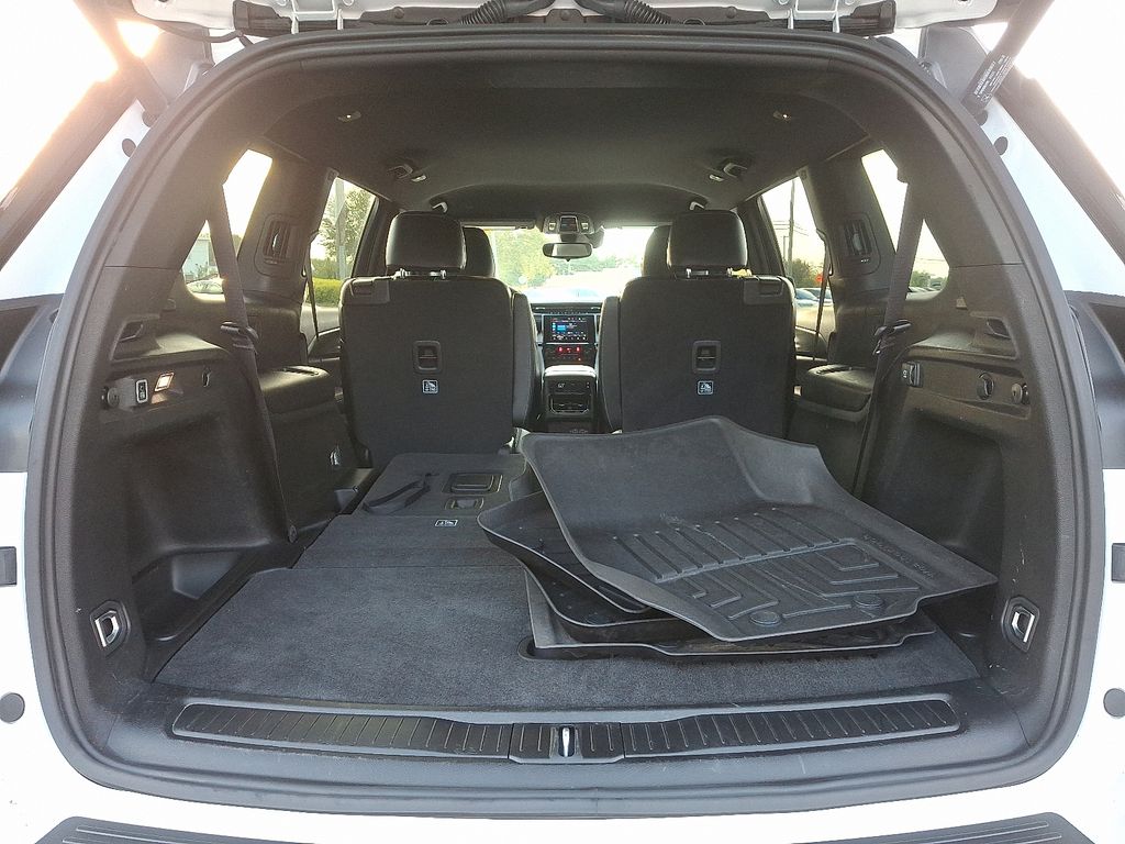 2024 Jeep Grand Cherokee Altitude photo 28