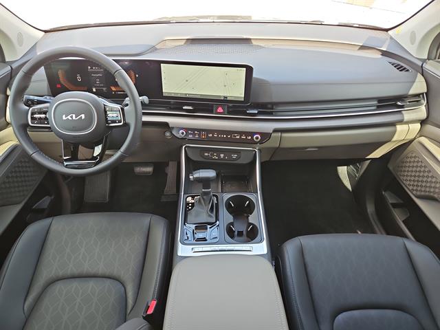 2026 Kia Carnival EX photo 10
