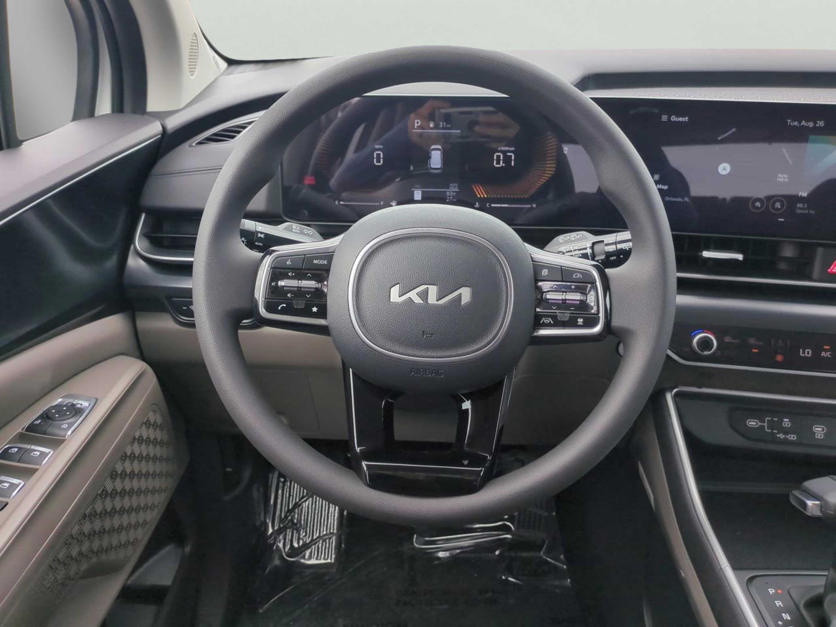 2026 Kia Carnival LX photo 12