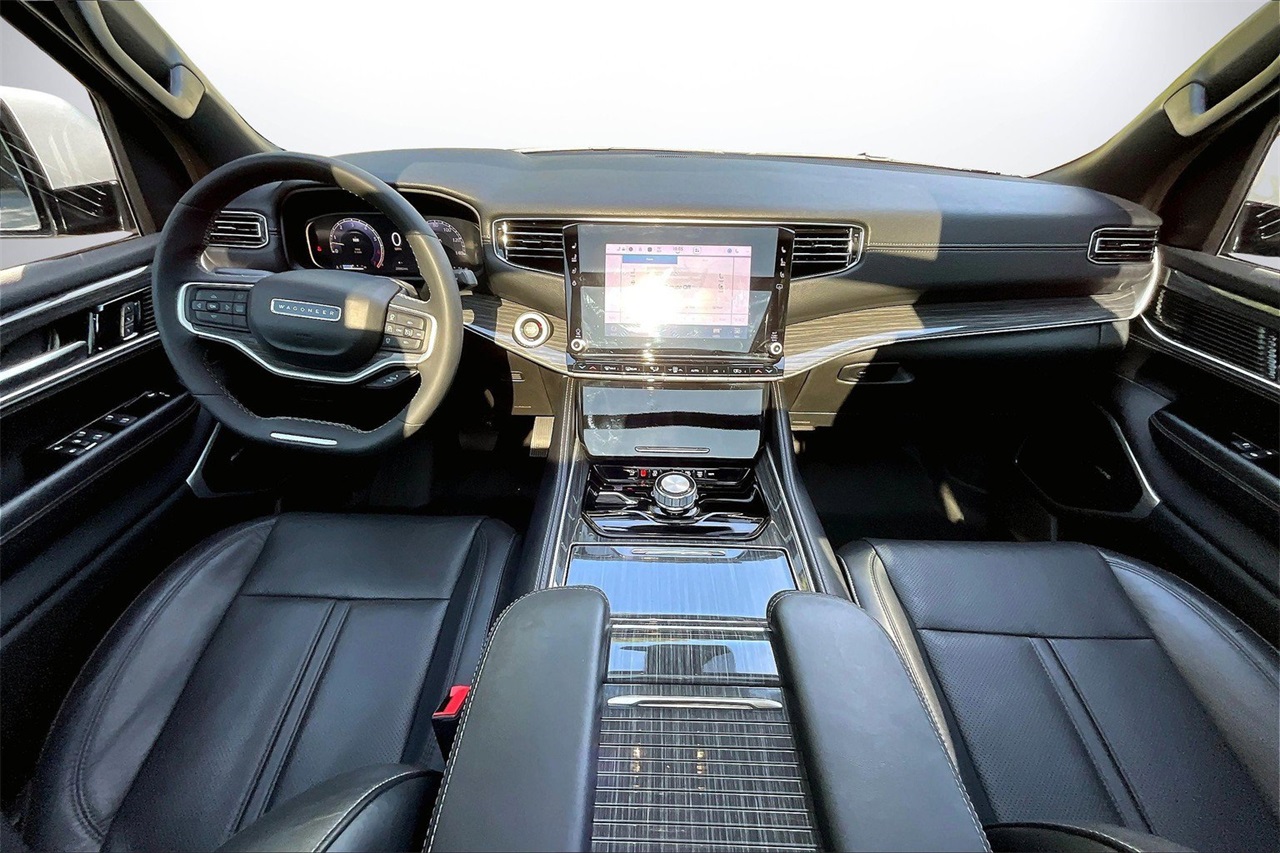2022 Jeep Wagoneer Series II photo 13