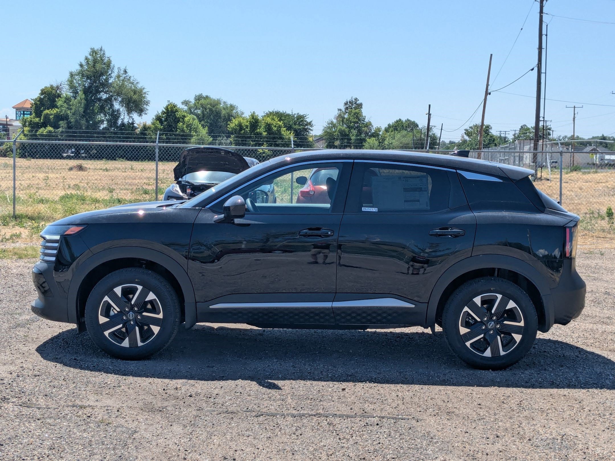 2025 Nissan Kicks SV photo 4