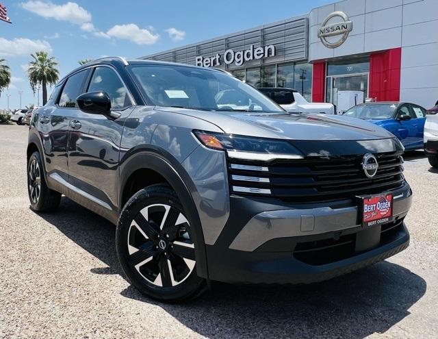 2025 Nissan Kicks SV AWD's photo